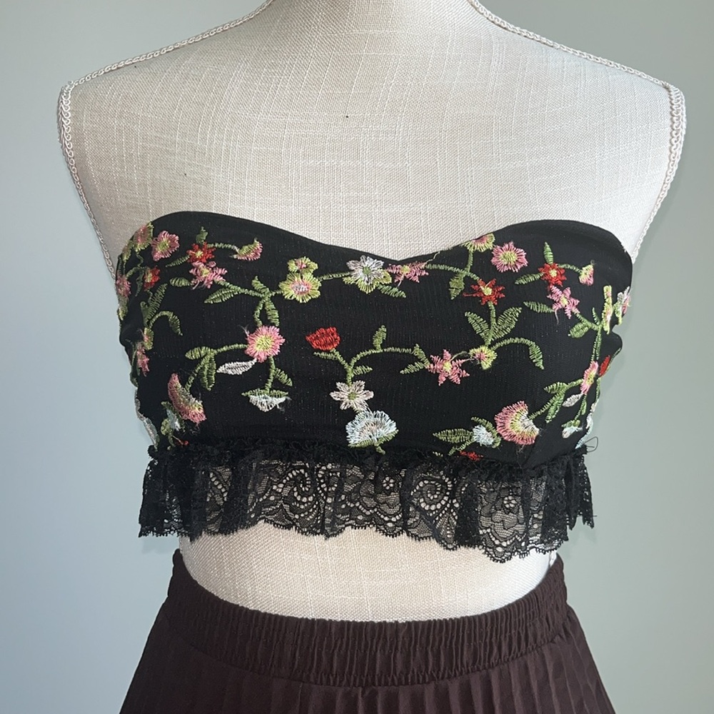 Floral Black Strapless Top - Picture 4 of 11